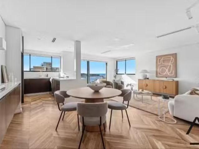 For Rent! 2 BR 9/192 Beach Street, Coogee, NSW 2034