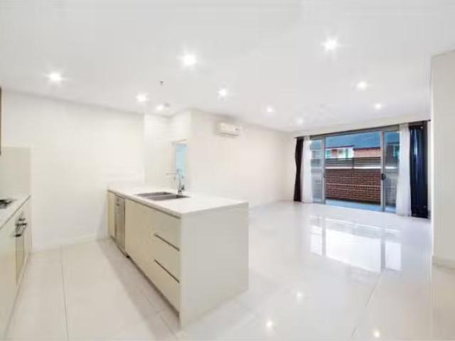 Cozy 2 BR 1/3 7 Taylor Street, Lidcombe Apartment for rent Li.