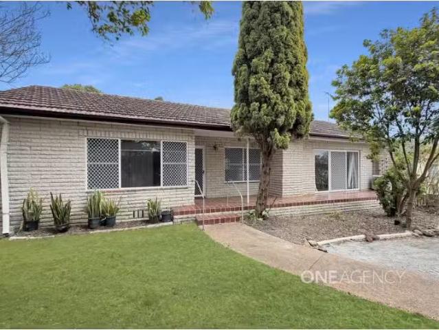For Rent! 2 BR 13 Graham Street, Wauchope House for rent List.