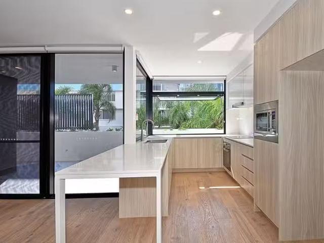 New 2 BR 102/21 Canberra Terrace, KINGS BEACH, QLD 4551 Hous.