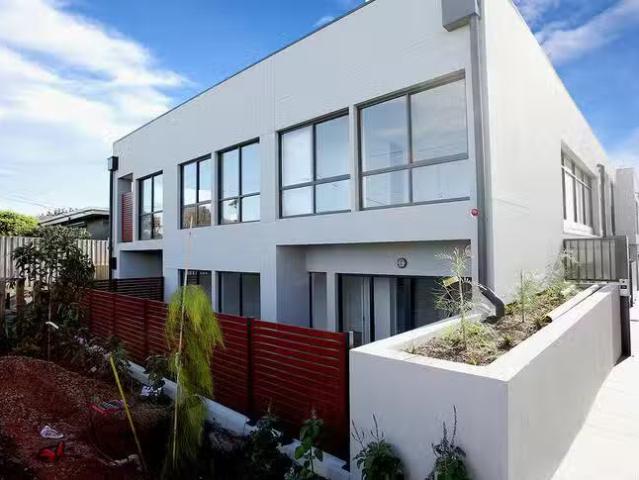 Nice 2 BR 102/35 Tennyson Street, Highett, VIC 3190