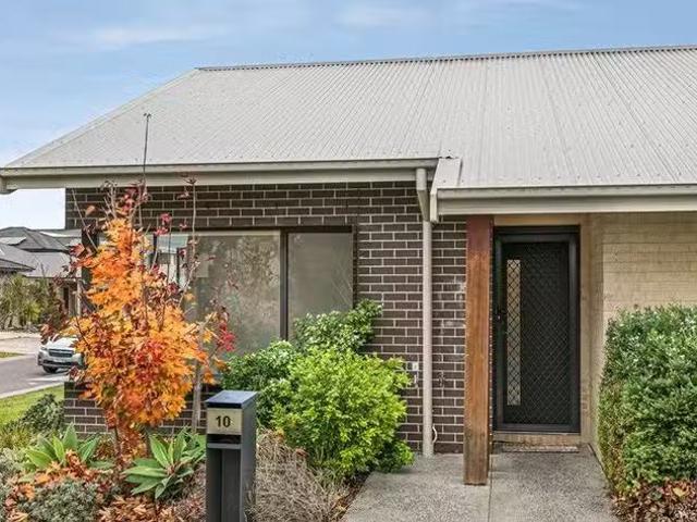 Deal! 2 BR 10 Mezzo Walk, GREENVALE, VIC 3059 House for Rent