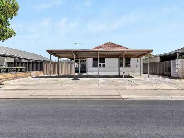 Just in! 2 BR 1/105 New Street, Queenstown, SA 5014