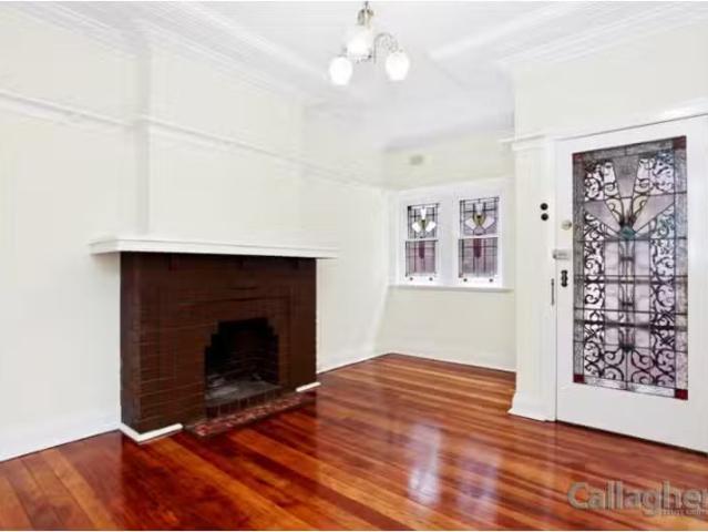Deal! 2 BR 1/112 Audley Street, PETERSHAM Apartment for rent.