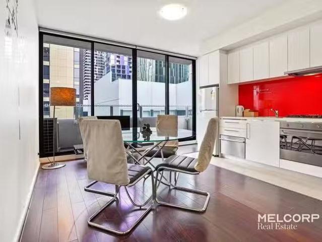 Cozy 2 BR 1113/25 Therry Street, Melbourne, VIC 3000