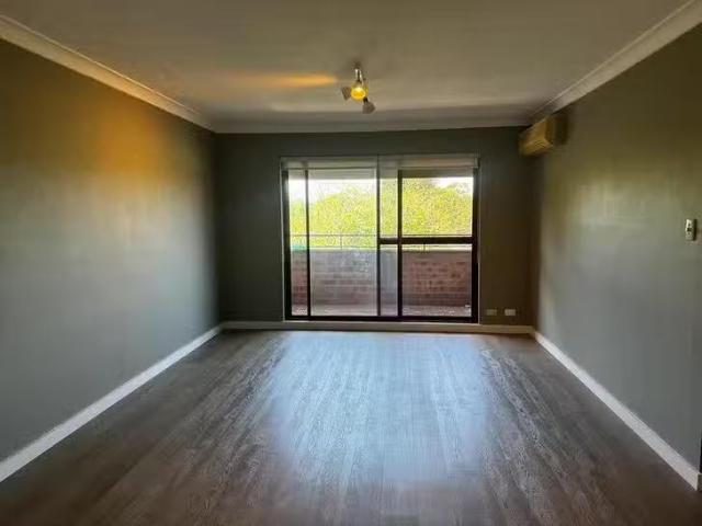 Just in! 2 BR 11/321 Windsor Road, Baulkham Hills, NSW 2153