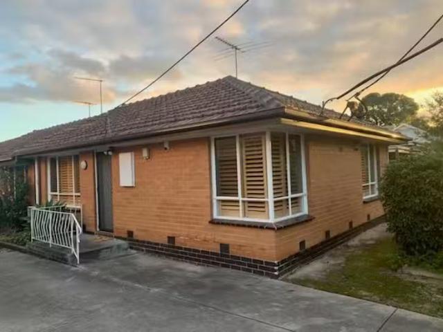 For Rent! 2 BR 1/19 Beaumont Parade, West Footscray, VIC 3012