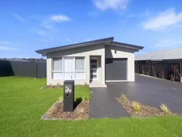Charming 2 BR 1/24 Bonneville Blvd, Goulburn Apartment for ren.