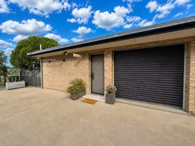 New 2 BR 1/25 Dover Street, Moree Apartment for rent Listed b.