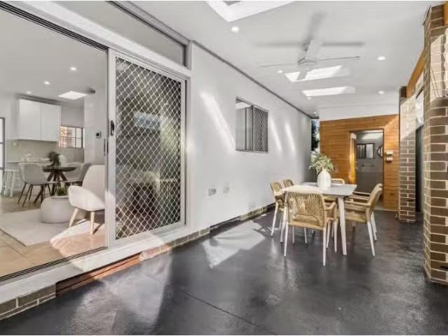New 2 BR 1/27 Farnham Avenue, Roselands Apartment for rent Li.