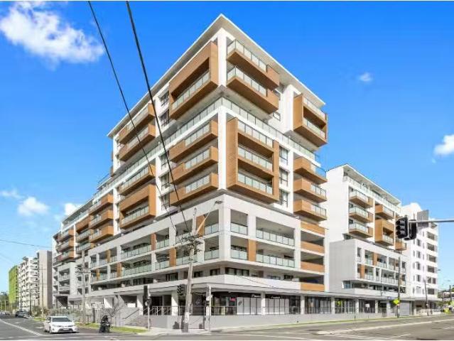Unique 2 BR 128/1 Gertrude Street, WOLLI CREEK Apartment for r.
