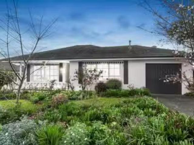 Unique 2 BR 1/29 Barkly Street, Box Hill VIC 3128 Unit For L.