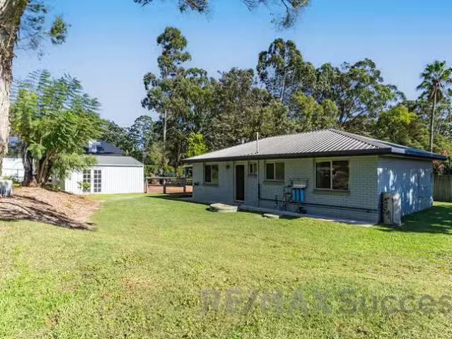 For Rent! 2 BR 12 Benn Court, Highfields, QLD 4352