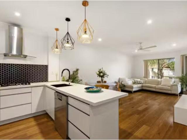 Just in! 2 BR 133/8 Koorala Street, Manly Vale Apartment for r.