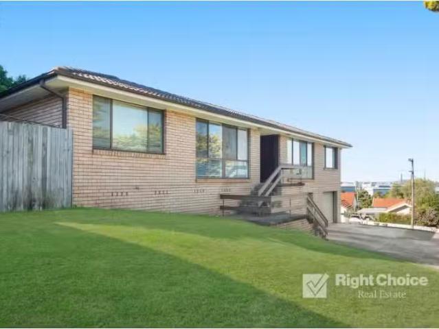 Deal! 2 BR 1/34 Ocean Street, Mount Saint Thomas Apartment for.