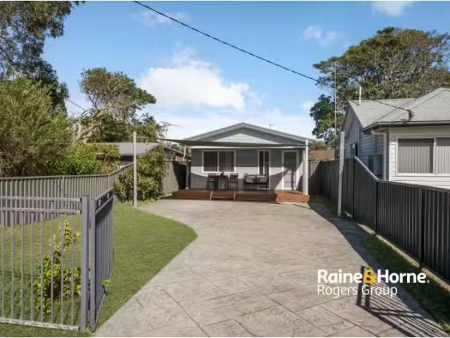 For Rent! 2 BR 17A Ourringo Street, BUDGEWOI House for rent L.