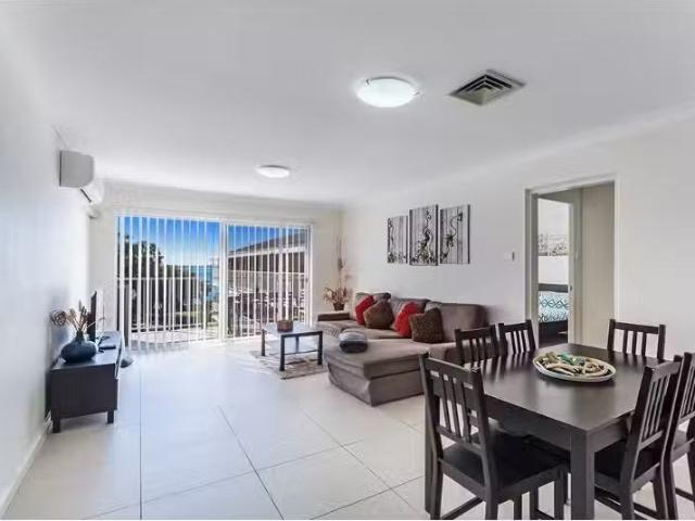 Nice 2 BR 14/104 Magnus Street, NELSON BAY Apartment for rent.