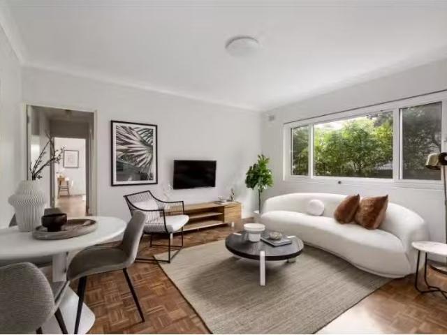 Unique 2 BR 1/4 Union Street, Dulwich Hill Apartment for rent.