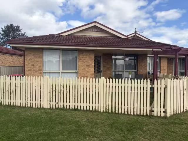For Rent! 2 BR 1/4 Sports Avenue, CESSNOCK Apartment for rent.
