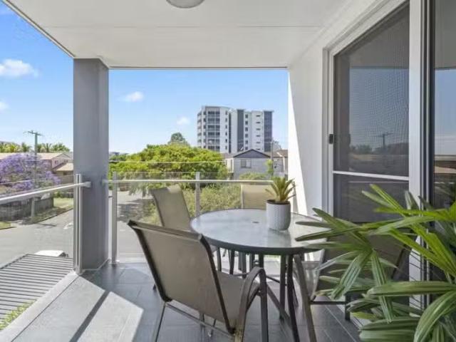 Just in! 2 BR 15/14 16 Proud Street, Labrador, QLD 4215 Apar.