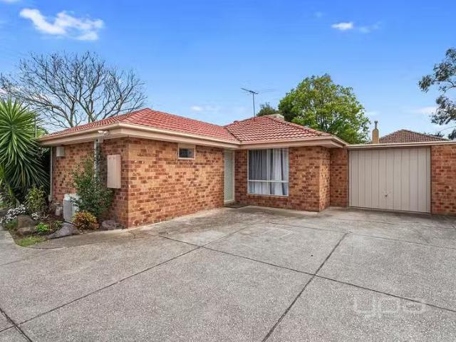 Unique 2 BR 1/51 53 Station Road, Melton South, VIC 3338