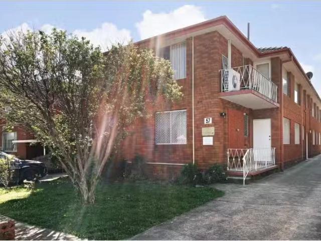 Unique 2 BR 1/57 Shadforth Street, Wiley Park Apartment for re.