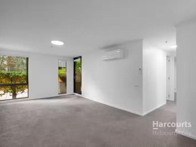 For Rent! 2 BR 1/63 Dorcas Street, SOUTH MELBOURNE, VIC 3205.