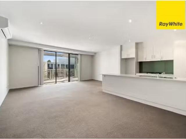 Cozy 2 BR 166/52 Eyre Street, KINGSTON Apartment for rent Lis.
