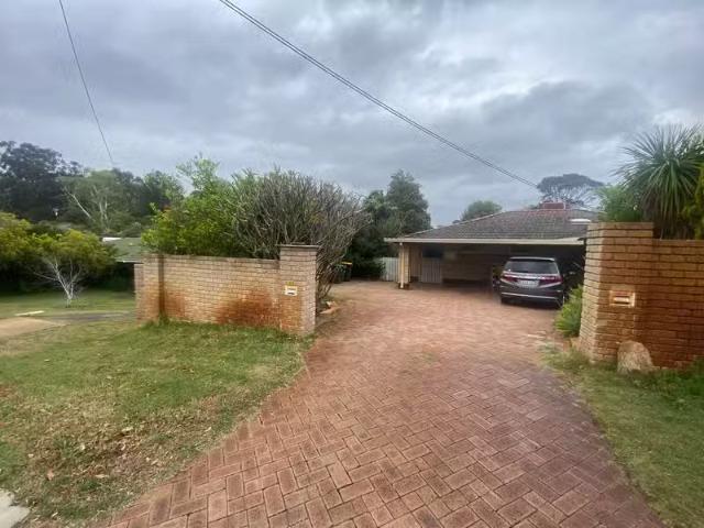 Cheap 2 BR 16B Bertram Street, DIANELLA, WA 6059 House for R.