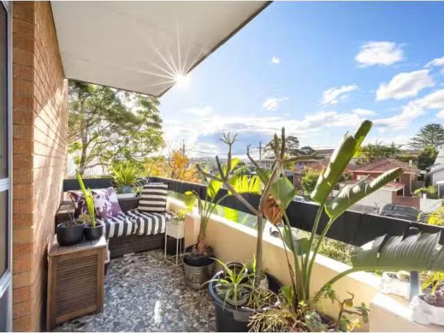For Rent! 2 BR 17/96 Crown Road, Queenscliff Apartment for ren.