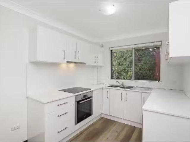 Deal! 2 BR 18/147 Sydney Street, Willoughby Apartment for rent.