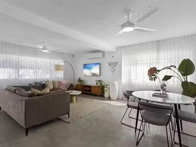 Rental! 2 BR 1/87 Mountain View Avenue, Miami, QLD 4220