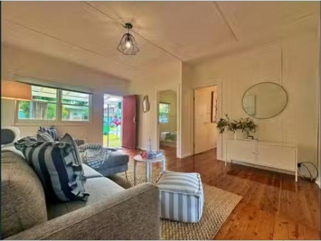 Cozy 2 BR 1 Malvern Road, LEMON TREE PASSAGE House for rent L.