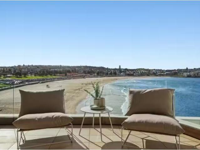Unique 2 BR 20/2 4 Notts Ave, Bondi Beach Apartment for rent.