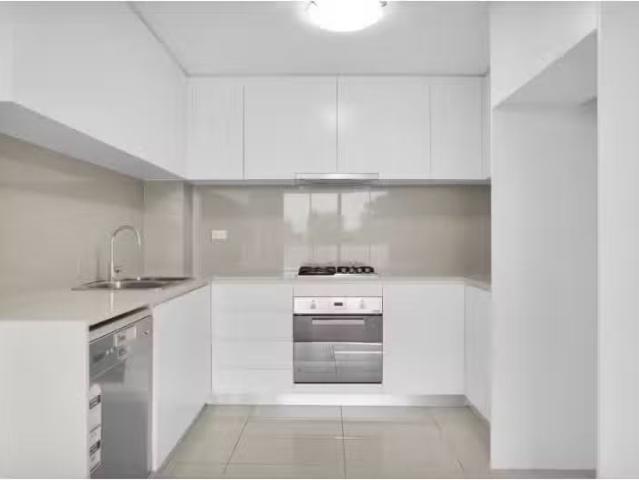 Nice 2 BR 20/3 17 Queen Street, Campbelltown Apartment for ren.