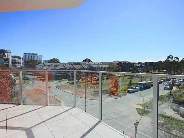 Just in! 2 BR 211/45 Gungahlin Place, GUNGAHLIN Apartment for.
