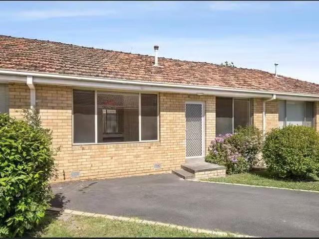 Cheap 2 BR 2/21 23 Morton Street, Clayton, VIC 3168