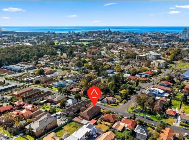 Rental! 2 BR 2/24 Matthews Street, WOLLONGONG House for rent.