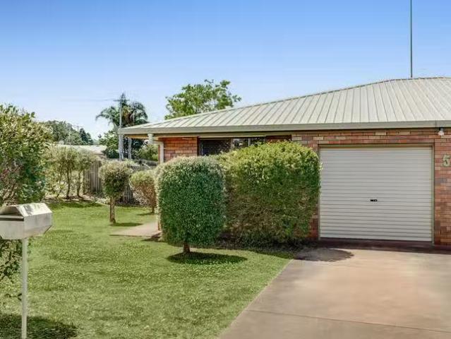 Rental! 2 BR 2/59 Jennifer Crescent, Darling Heights, QLD 4350