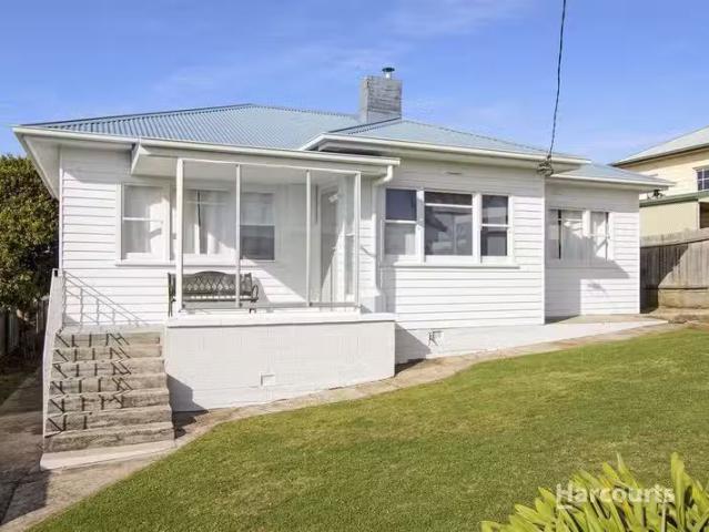 Nice 2 BR 25 Halstead Street, MONTELLO, TAS 7320 House for R.