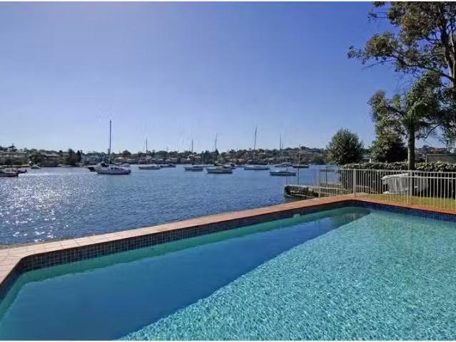 Rental! 2 BR 26/16 Wolseley Street, Drummoyne Apartment for re.