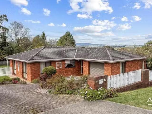 Rental! 2 BR 273 Penquite Road, Norwood, TAS 7250