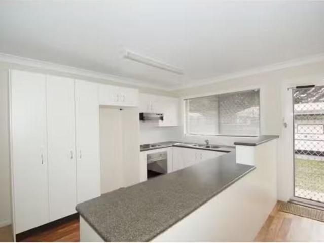New 2 BR 2/75 Queen Elizabeth Drive, ARMIDALE Apartment for re.