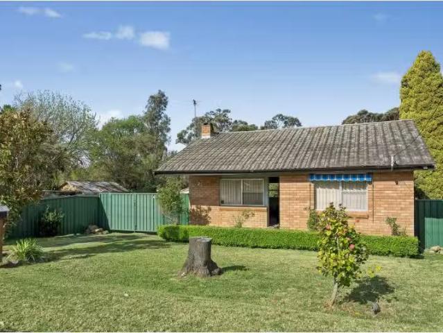 Cheap 2 BR 28 Egans Road, Oakdale House for rent Listed by Er.