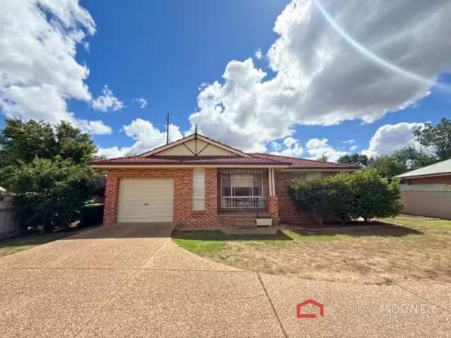 Charming 2 BR 2/8 Malebo Place, Tatton Apartment for rent Lis.