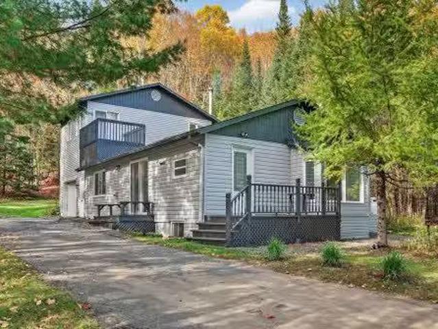 Cozy 2 BR 296 Ch. Bréard, Mont Tremblant, QC, J8E 1R1 house.
