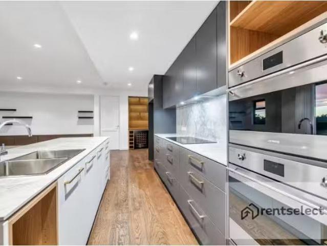 Just in! 2 BR 304/56 Greenhill Road, WAYVILLE Apartment for re.
