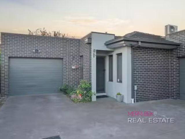 Rental! 2 BR 3/105 West Street, Hadfield, VIC 3046