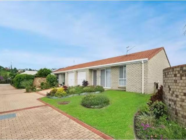 Cozy 2 BR 3/1 Kentia Cres, Banora Point Apartment for rent Li.