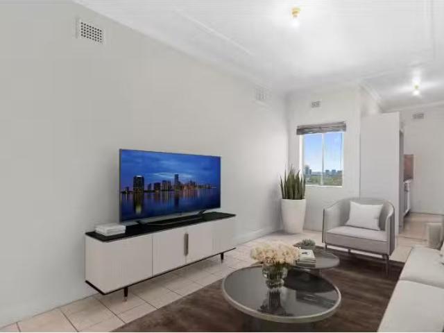 Charming 2 BR 3/246 Victoria Road, GLADESVILLE Apartment for r.